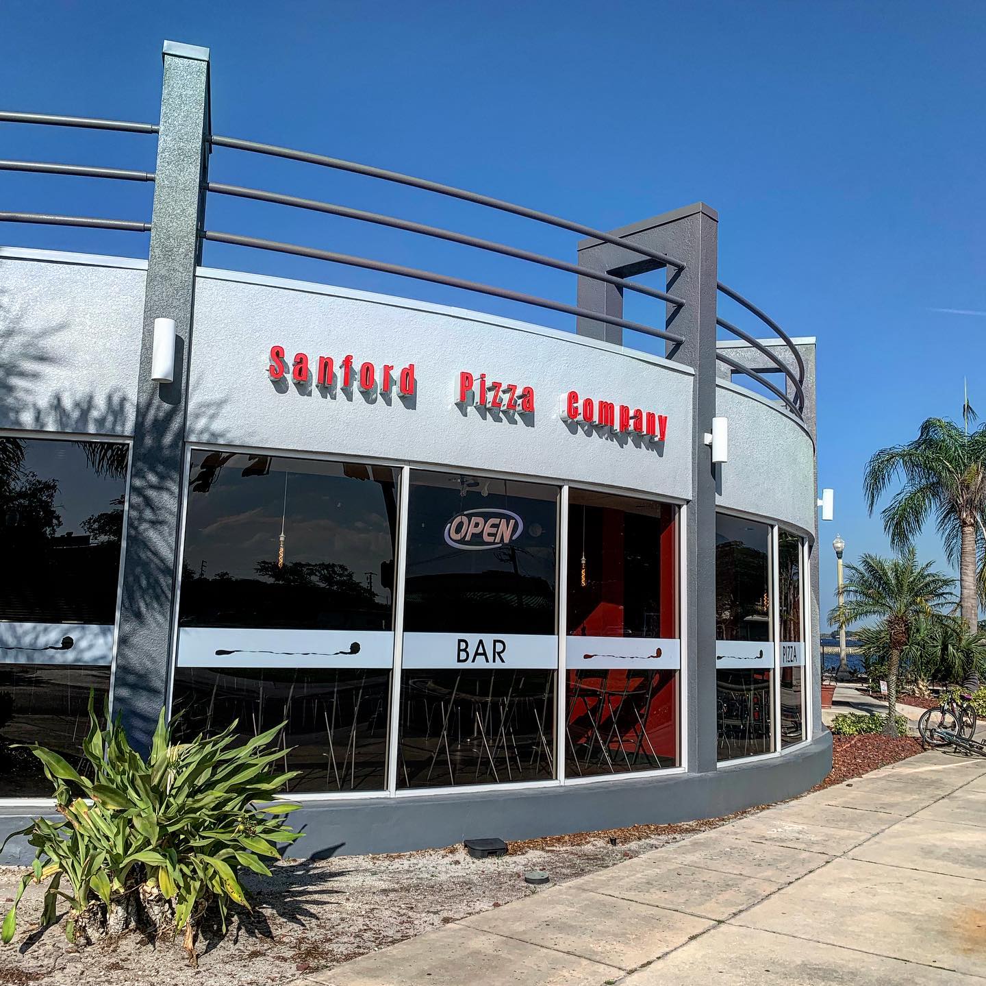 Sanford Pizza Photo Gallery 5